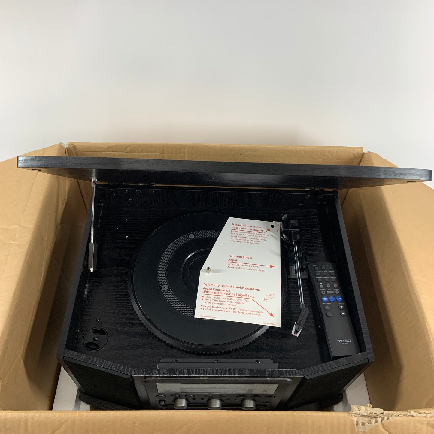 Teac GF-350 Record Player AM/FM CD Player and Radio All in One NEW OPEN BOX