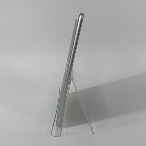 Unlocked Apple iPad 5th Gen 32GB Silver MP1N2LL/A