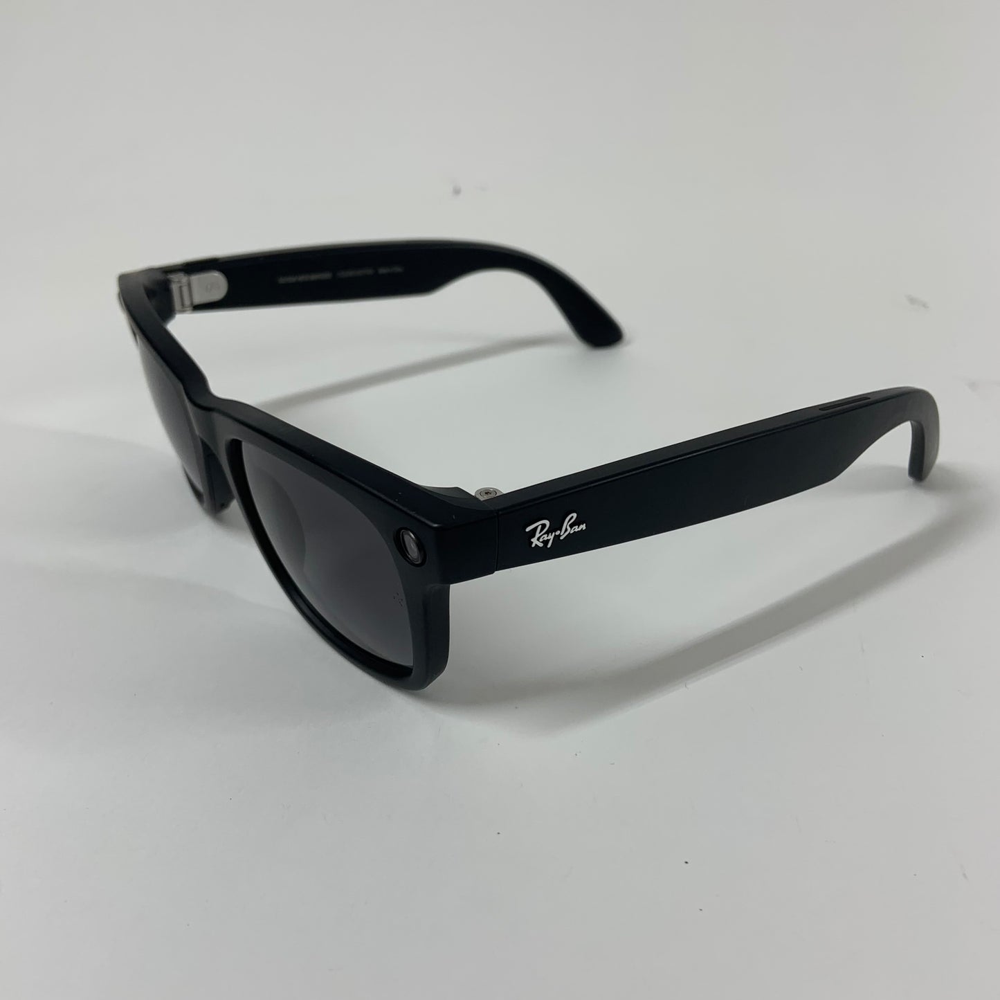 Ray-Ban Meta Wayfarer Gen 1 Matte Black AI Smart Glasses With Leather Case