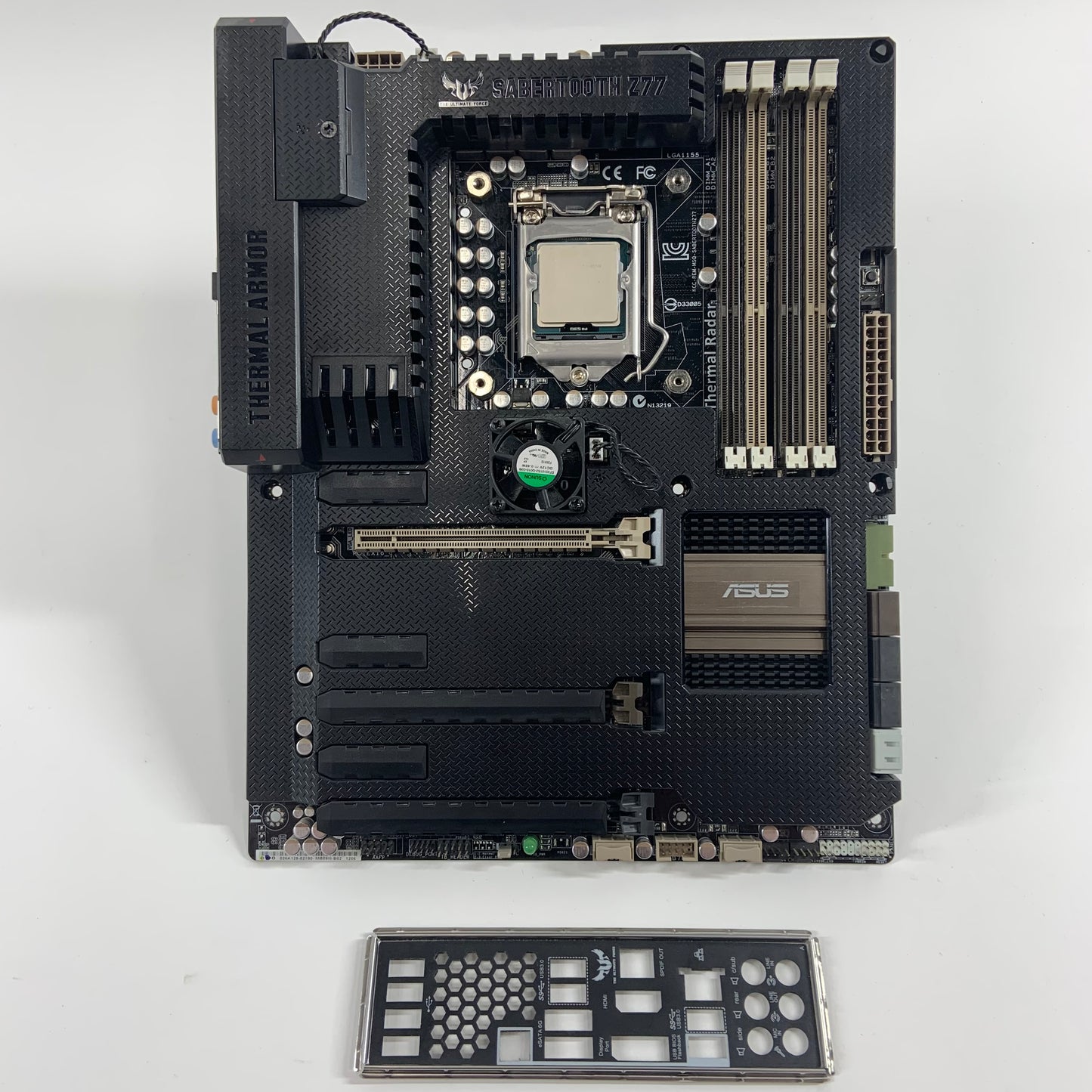 ASUS Sabertooth Z77 LGA 1155 Retro Motherboard with Thermal Armor IO Shield and 3750K