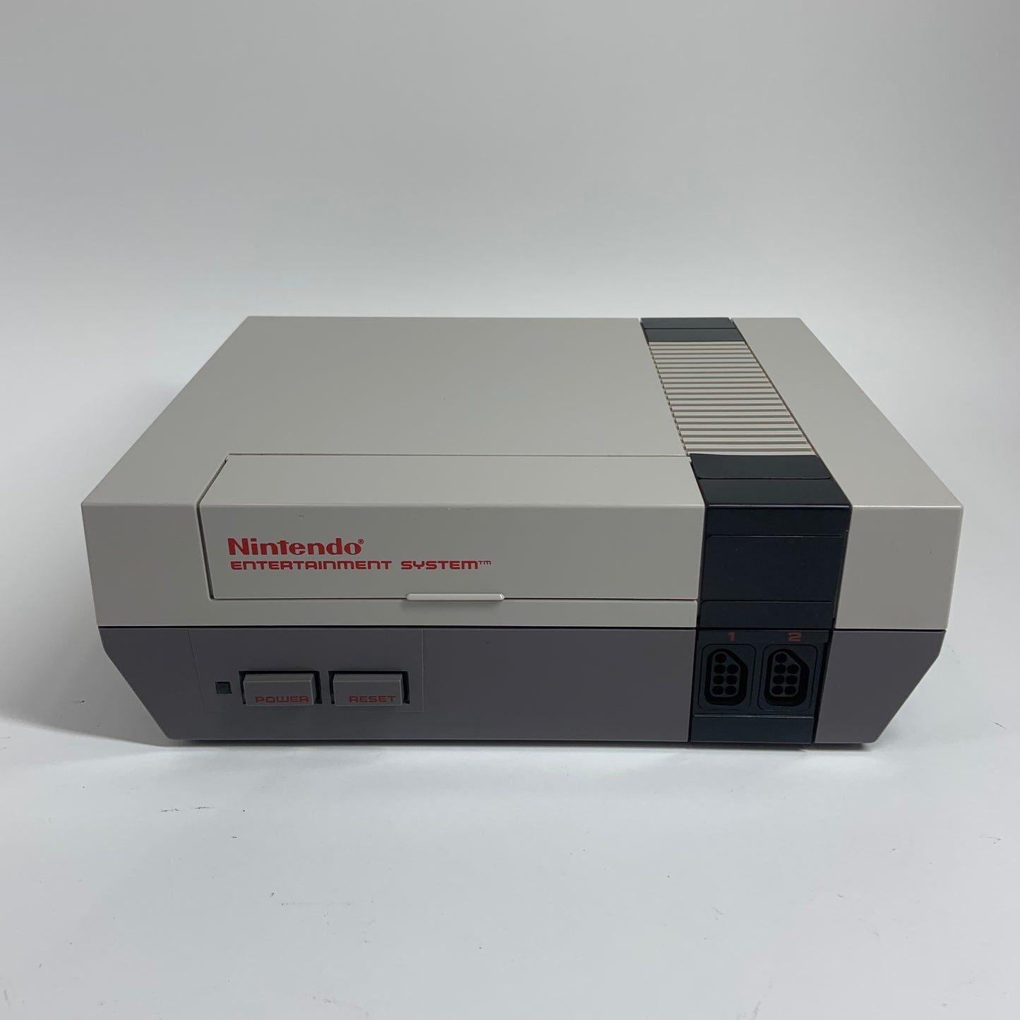 Nintendo Entertainment System NES Video Game Console NES-001 Gray