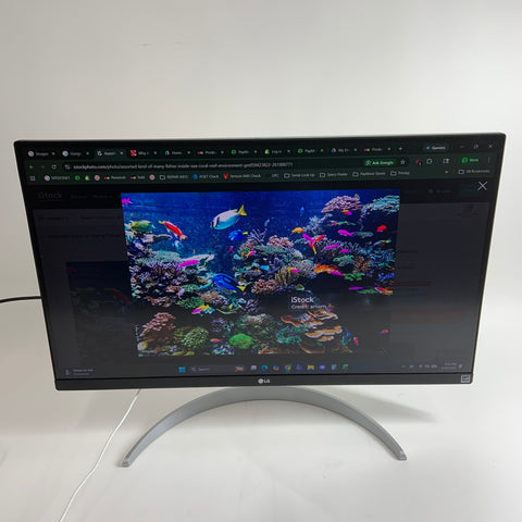 LG 27" 27UP600 27" 27UP600 LED-backlit LCD IPS 60Hz LED Monitor