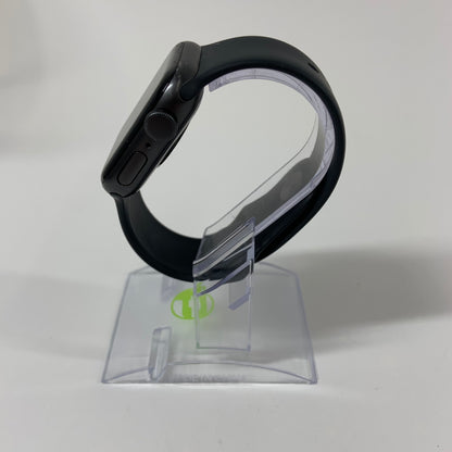 GPS Only Apple Watch SE 1st Gen 40MM Black Aluminum Black Sport Band MKQ13LL/A