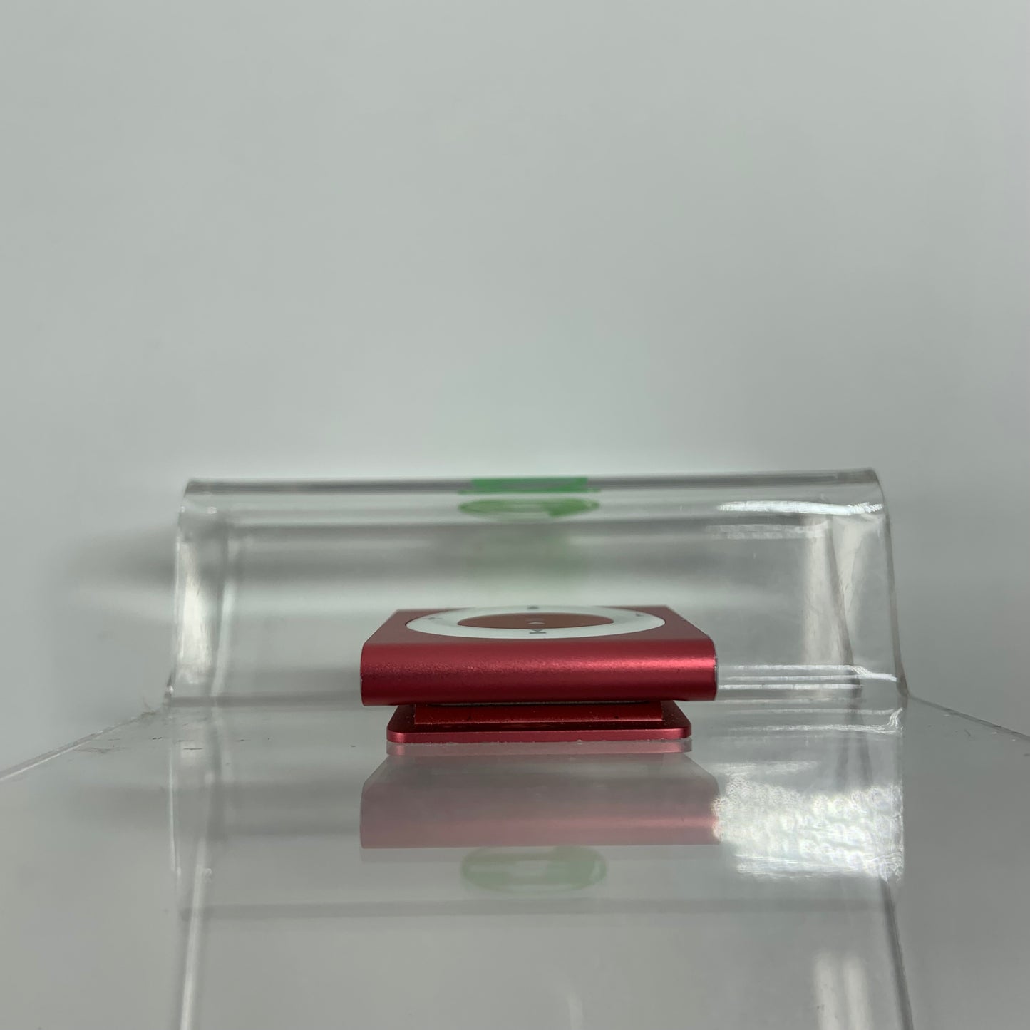 Apple iPod Shuffle 4th Gen 2GB Pink A1373 With Charging Cable