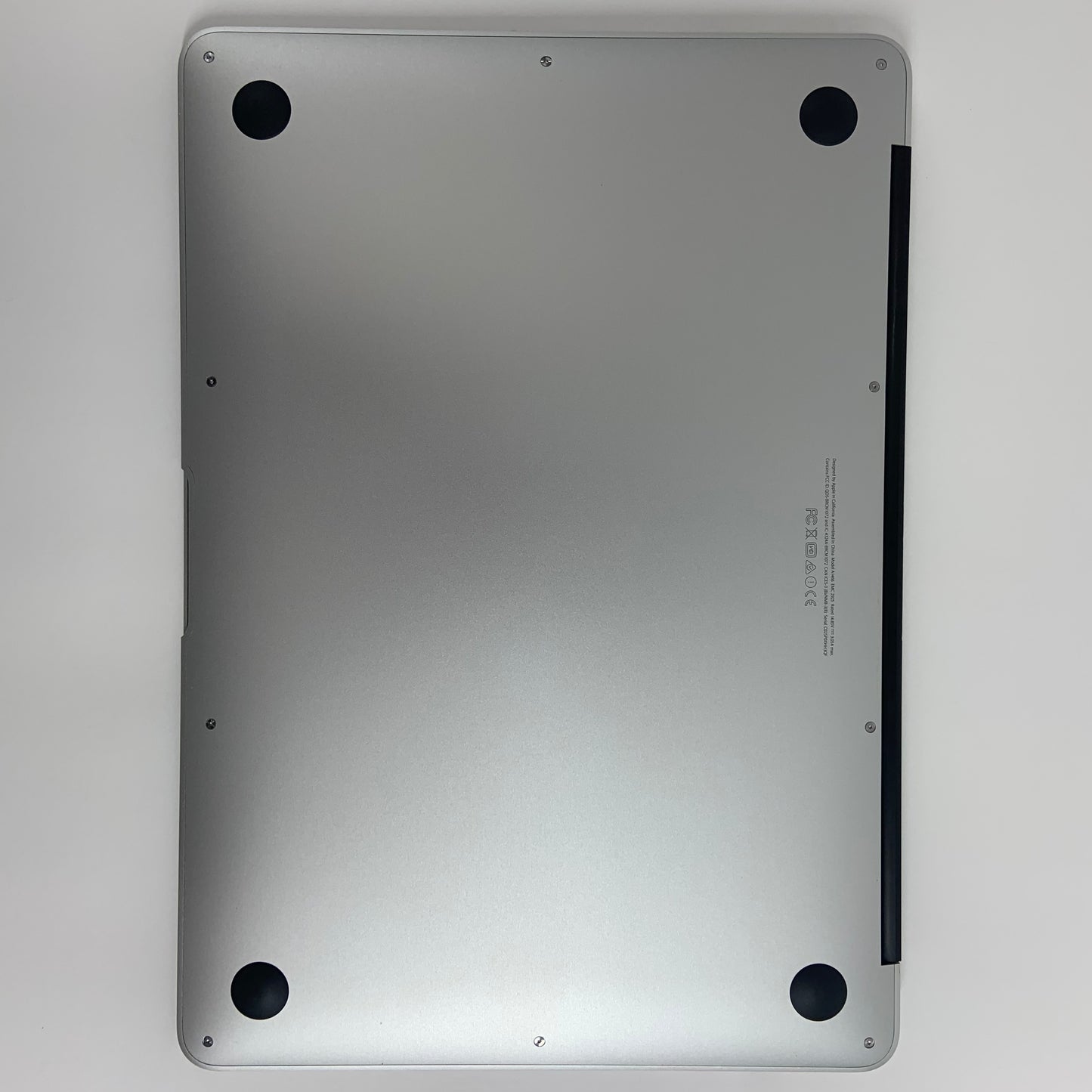 2015 Apple MacBook Air 13.3" i5 1.6GHz 8GB RAM 256GB SSD Silver A1466