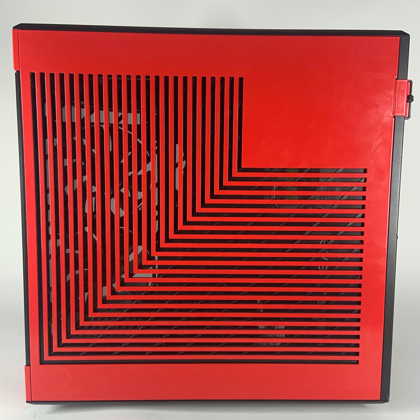 Red Black HYTE Y60 AMD Ryzen 7 7700X Sapphire 7900 XT 20GB 4TB Storage 32GB DDR5 Custom Stealth Gaming PC
