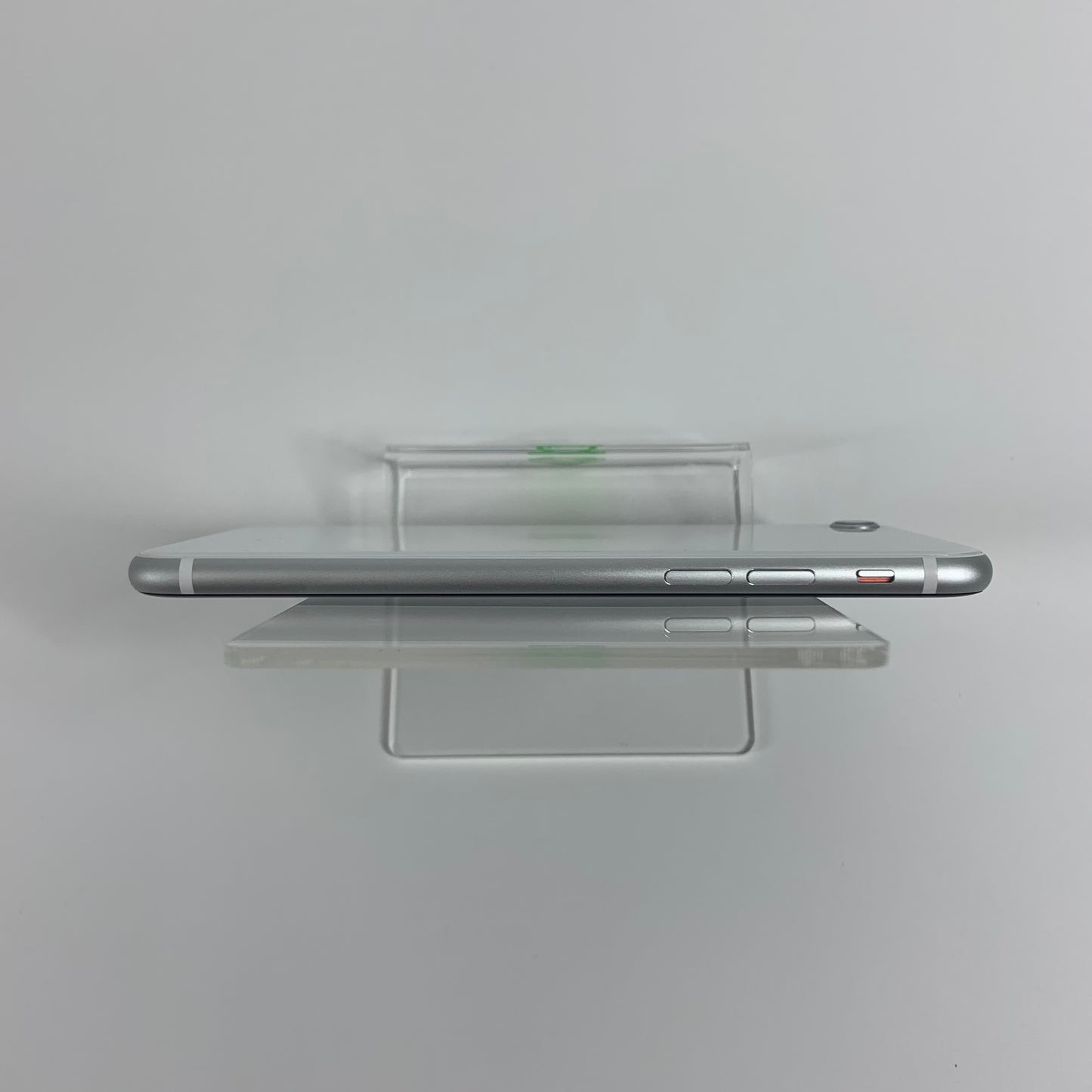 Unlocked Apple iPhone SE 2nd Gen 64GB White MX9A2LL/A