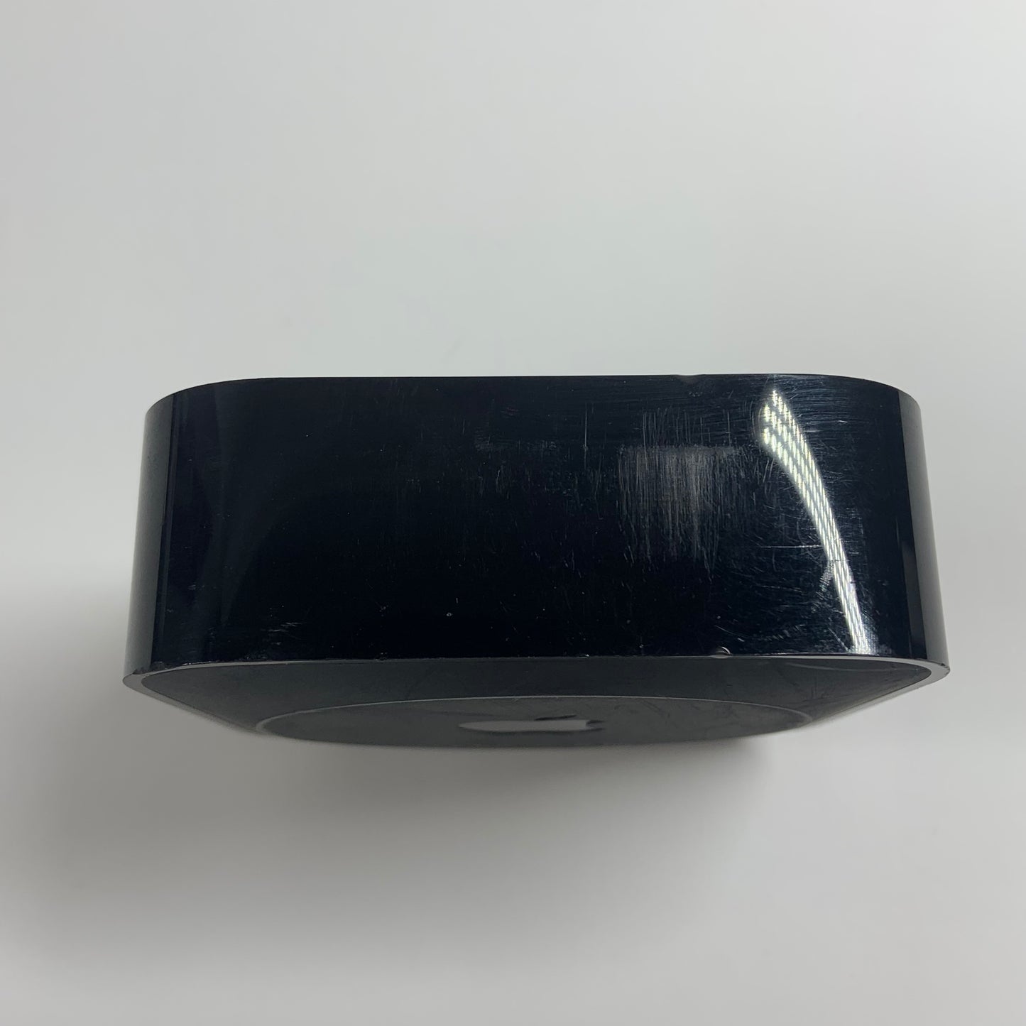 Apple TV HD 4th Gen 32GB Digital HD Media Streamer MGY52LL/A WiFi + Ethernet