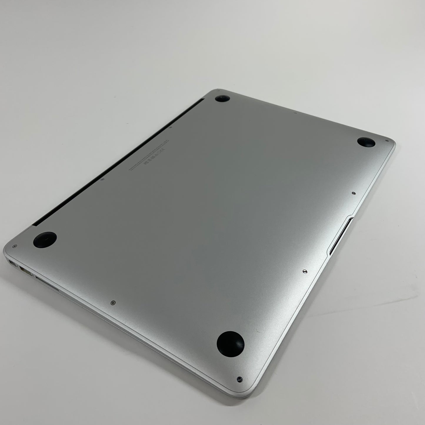  2017 Apple MacBook Air 13.3" i5 1.8GHz 8GB RAM 256GB A1466