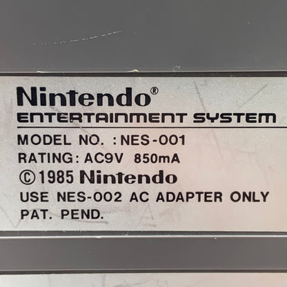 Nintendo Entertainment System NES Video Game Console NES-001 Gray