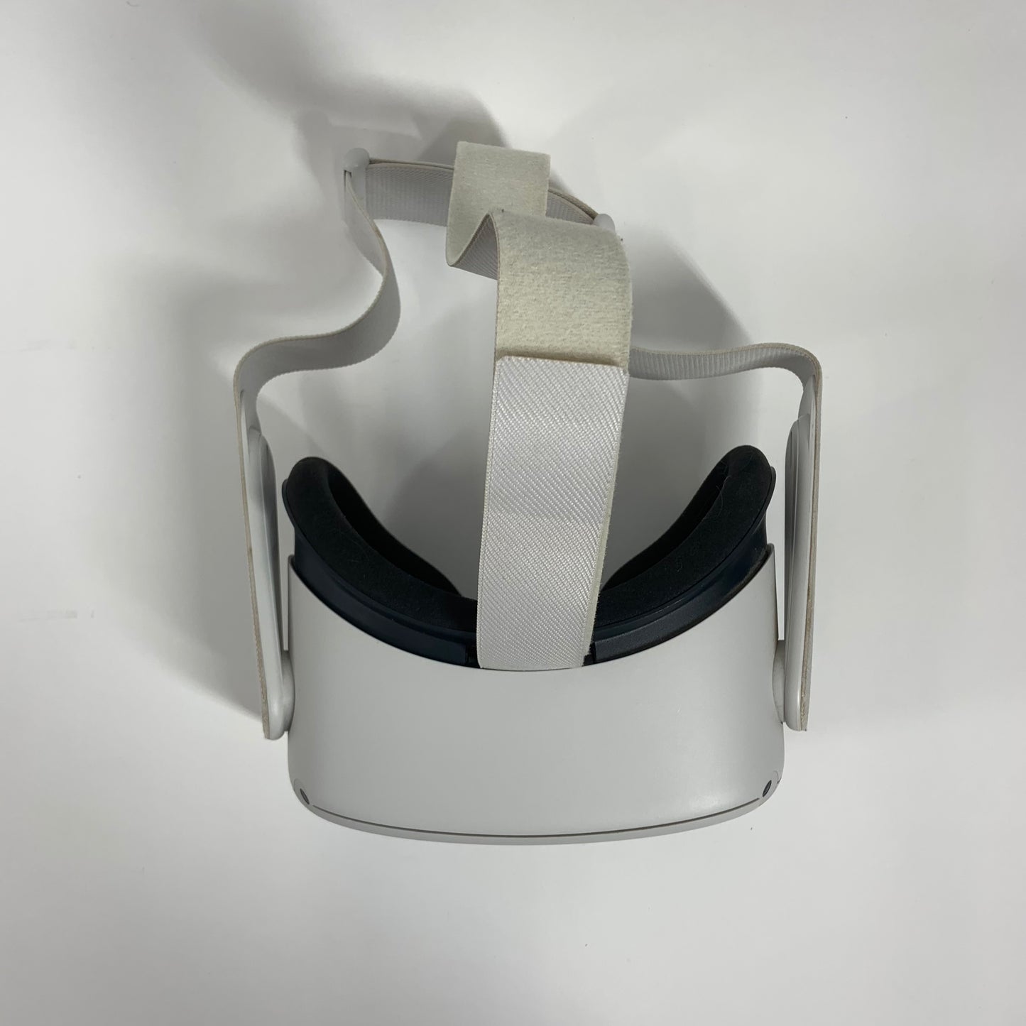 Meta Quest 2 64GB Standalone All-in-One VR Headset KW49CM