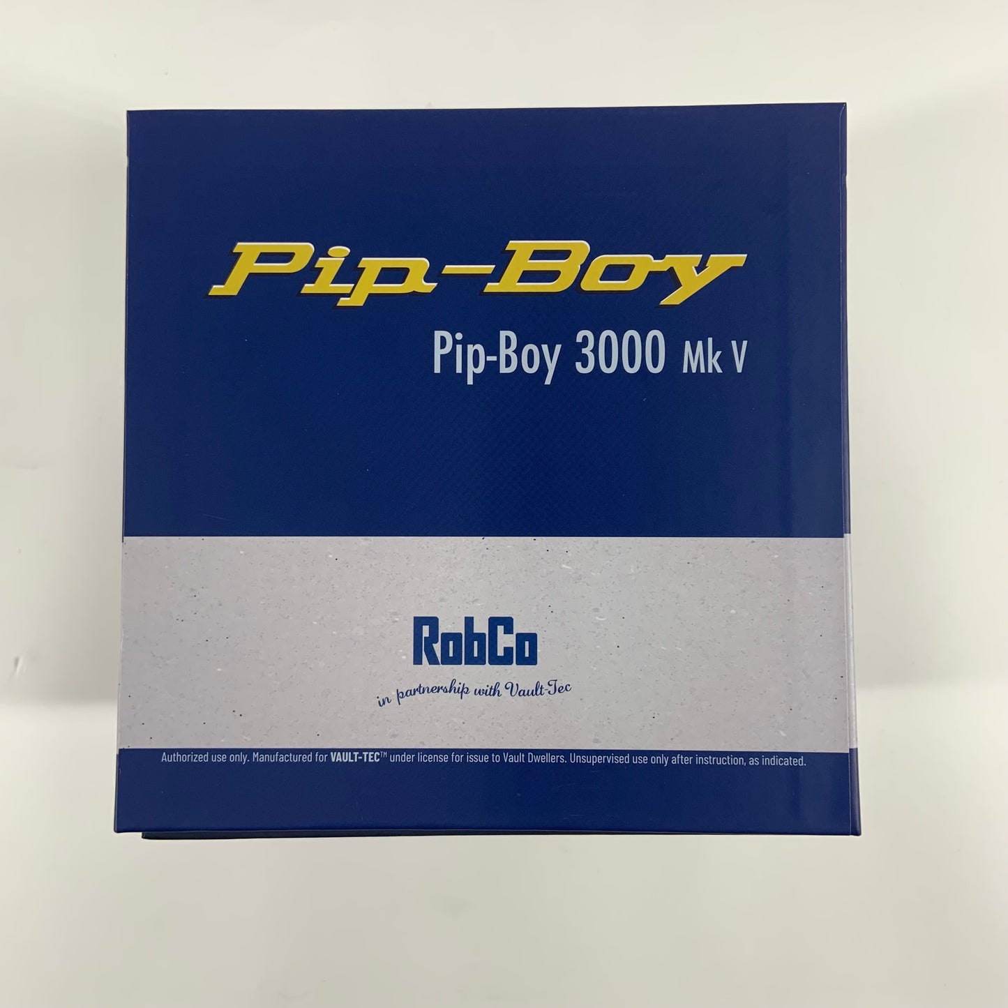 The Wand Company Pip-Boy 3000 Mk V Die-Cast Replica Vault 33 Figure WRC18423