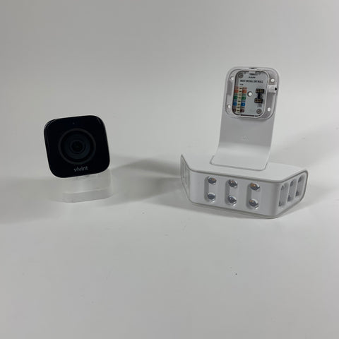 Vivant Outdoor Camera + Spotlight Outdoor IP / network security camera Unclaimed