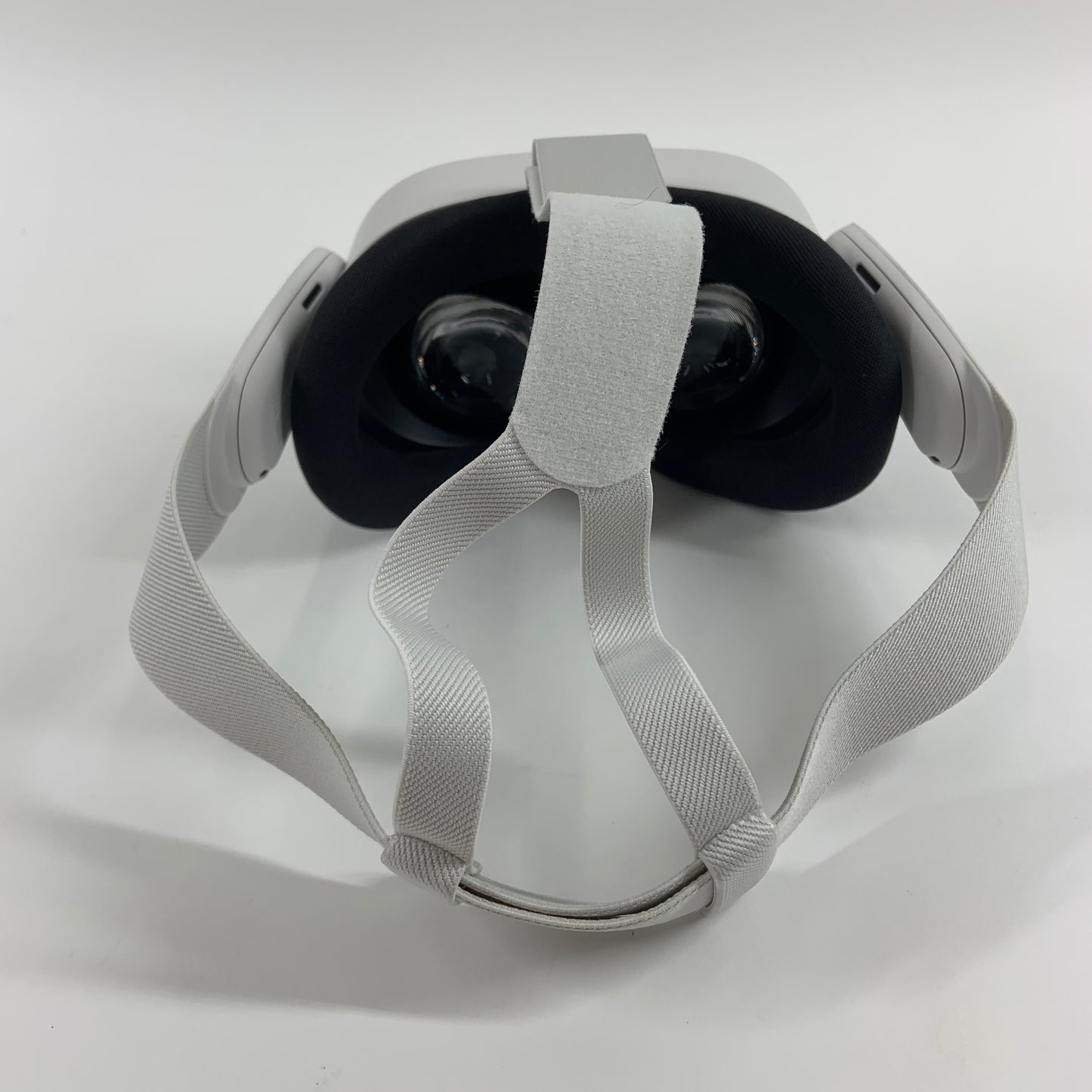 Meta Quest 3S 128GB Standalone All-in-One VR Headset P97