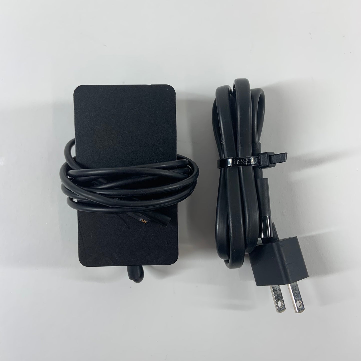 Microsoft Surface Pro 8 1983 13" i5-1135G7 2.4GHz 8GB RAM 256GB SSD BUNDLE