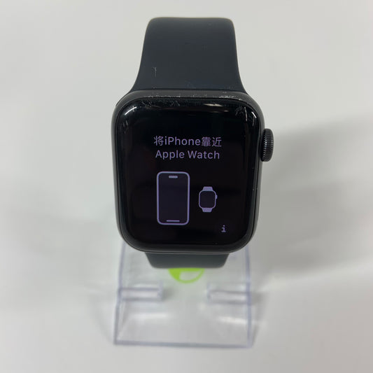 GPS Only Apple Watch SE 1st Gen 40MM Black Aluminum Black Sport Band MKQ13LL/A