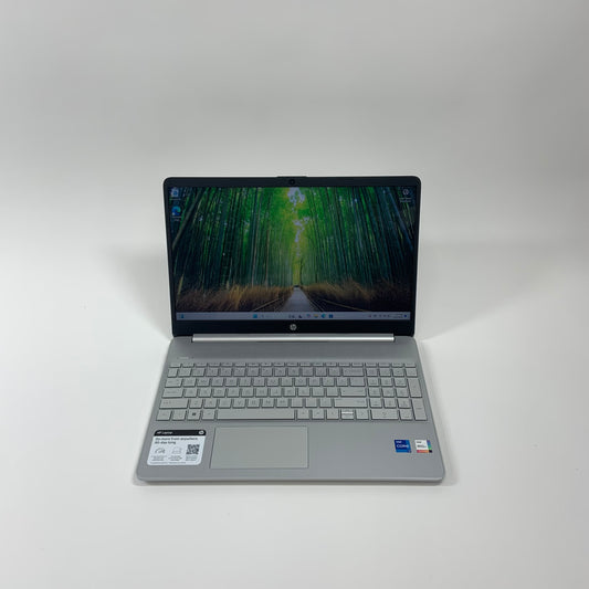 HP Laptop 15-dy2033nr 15.6" i7-1165G7 2.8GHz 8GB RAM 256GB SSD