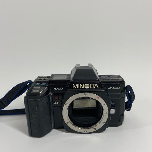VINTAGE Minolta 7000 MAXXUM 35MM Film Camera BODY ONLY