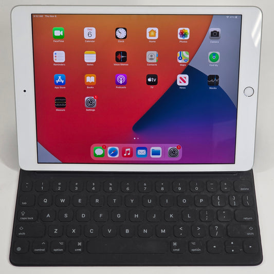 WiFi Only Apple iPad 8th Gen 32GB 14.7.1 Silver MYLA2LL/A BUNDLE